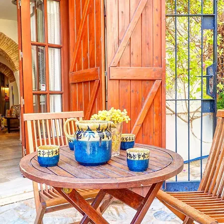 Charming House By Hello Homes Apartman