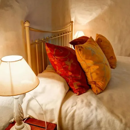 Apartman Charming House By Hello Homes *