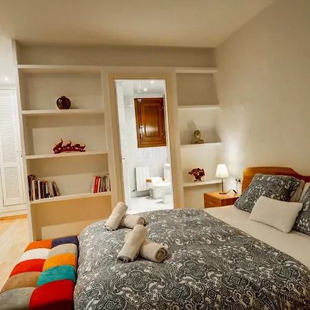 Apartman Charming House By Hello Homes *