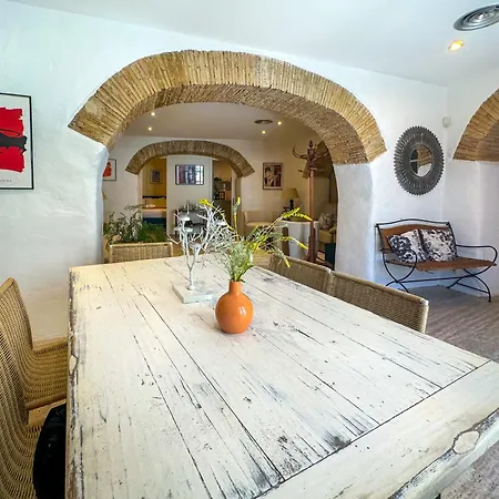 Lägenhet Charming House By Hello Homes *